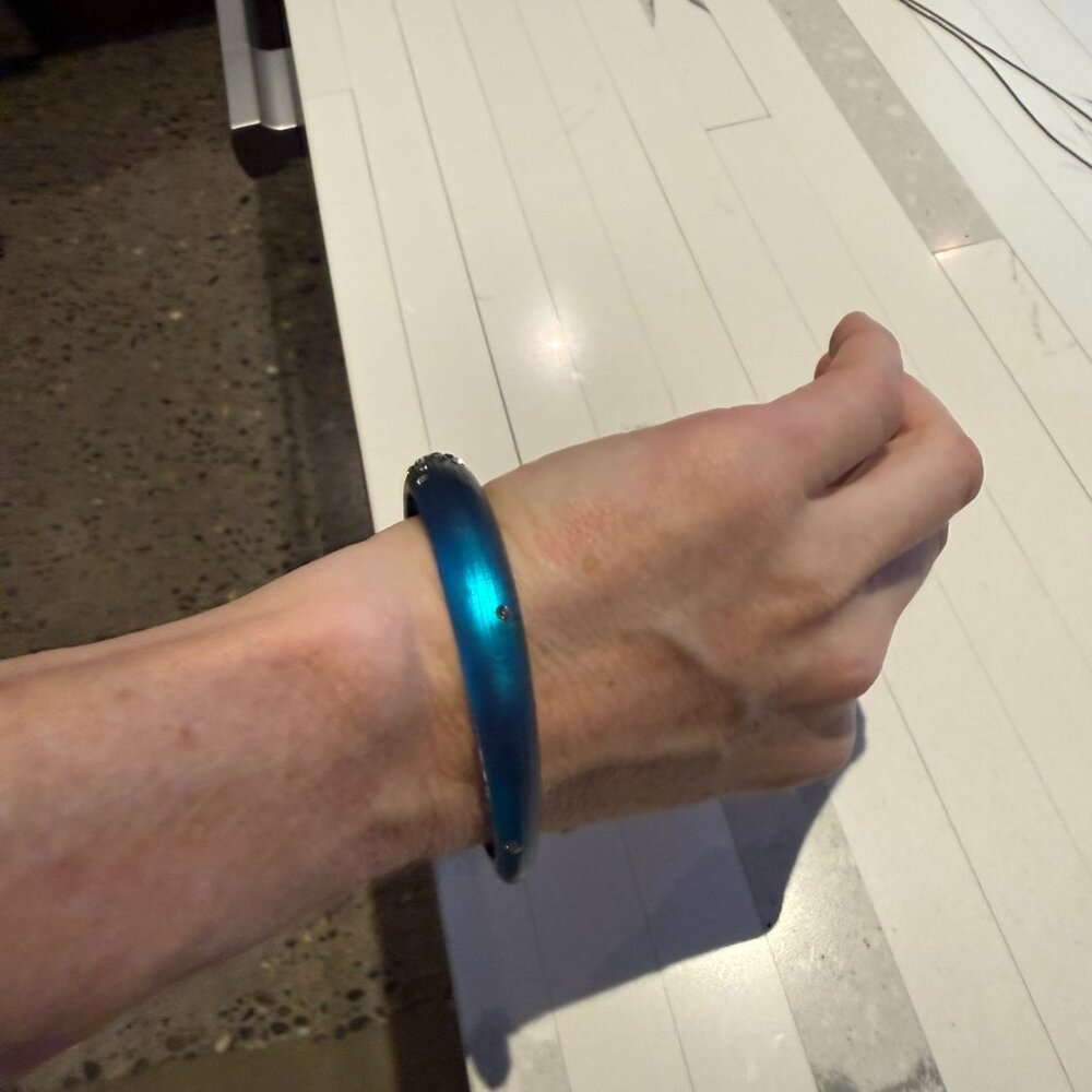 Alexis Bittar Lucite Skinny Bangle – Blue with Crystals